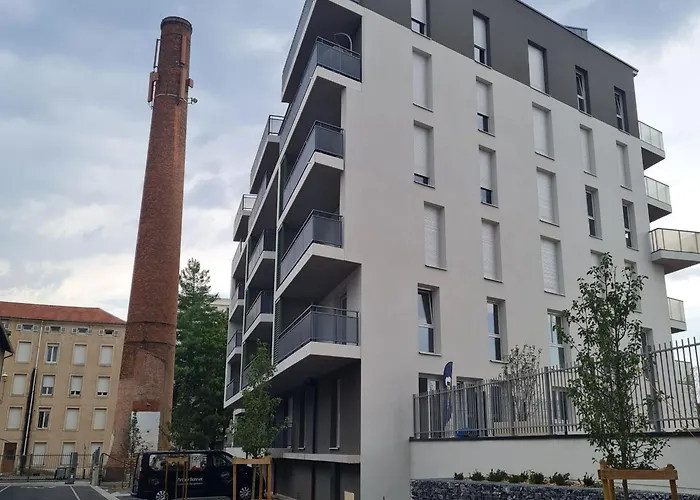 Contemporain 3 Avec Vue Sur Canal, Parking Et Internet à - Fr-1-584-343 Nancy