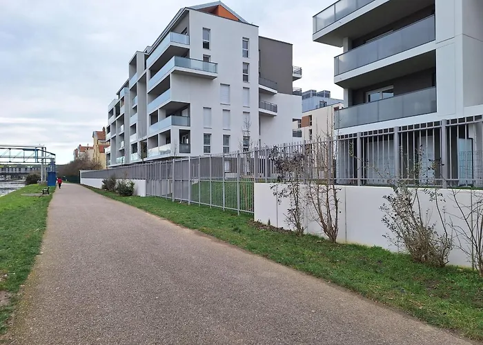 Appartamento Contemporain 3 Avec Vue Sur Canal, Parking Et Internet à - Fr-1-584-343
