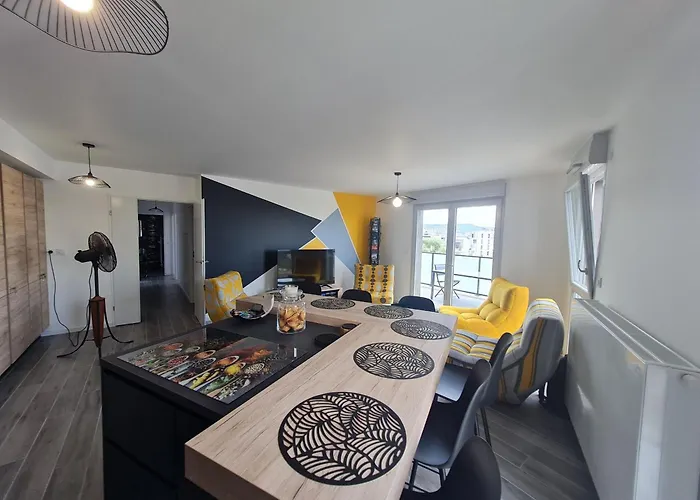 Contemporain 3 Avec Vue Sur Canal, Parking Et Internet à - Fr-1-584-343 * Nancy