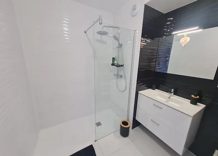 Contemporain 3 Avec Vue Sur Canal, Parking Et Internet à - Fr-1-584-343 Appartamento