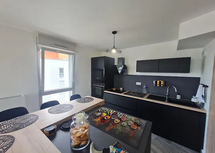 Contemporain 3 Avec Vue Sur Canal, Parking Et Internet à - Fr-1-584-343 Appartamento *